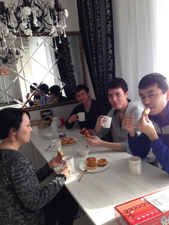 Triumph Astana Hostel Eksteriør billede