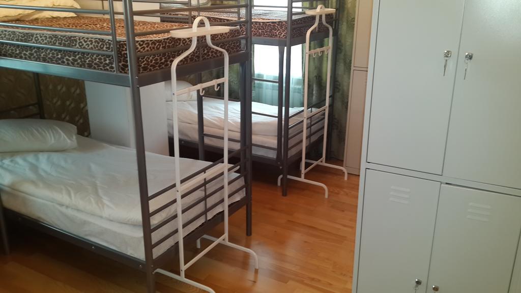Triumph Astana Hostel Værelse billede